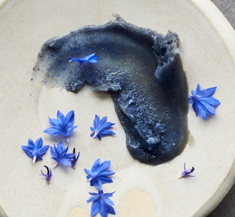 Laurel Cornflower Mask