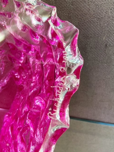 Sculpted Glass Heart - Pink