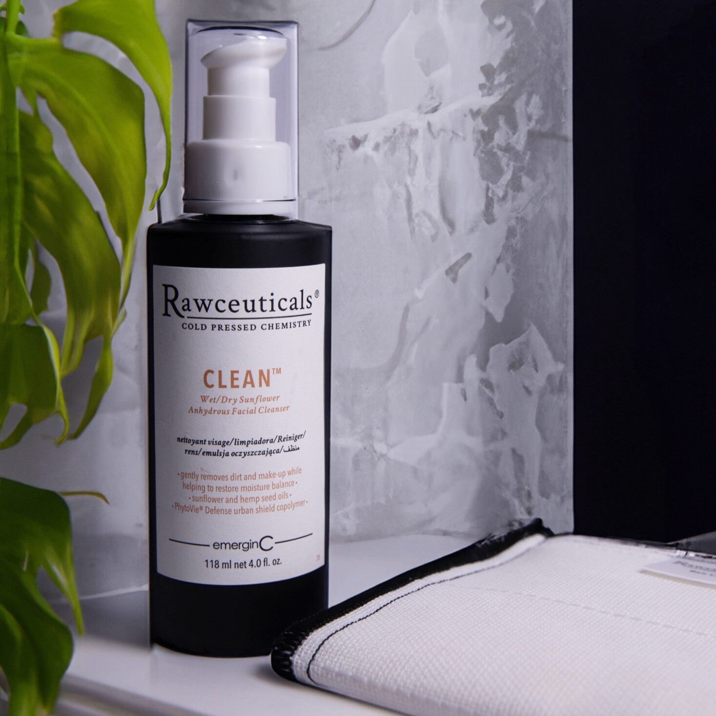 Rawceuticals® Clean Cleansing Oil